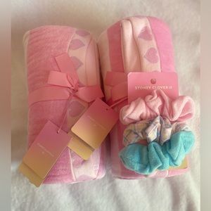 Stoney Clover Lane x Target - Towel and Scrunchie Bundle